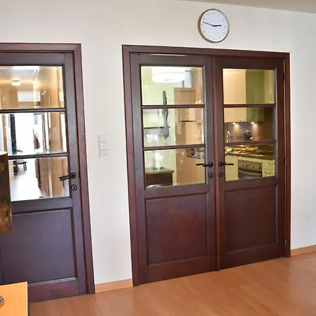 Recht Op 't Stadhuis Apartment *
