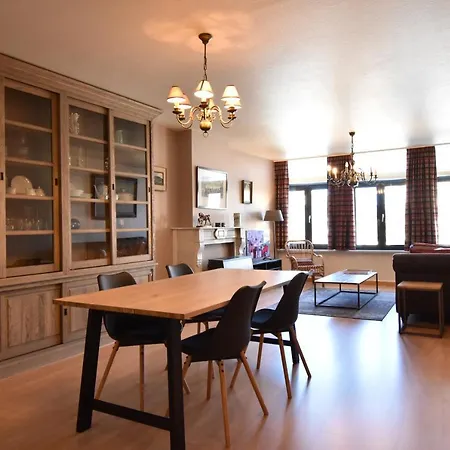 Apartment Recht Op 't Stadhuis *