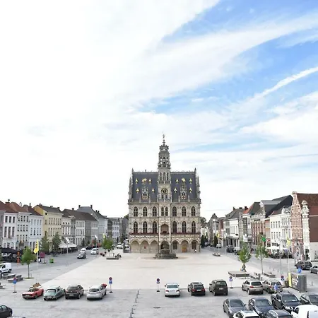 Apartment Recht Op 't Stadhuis Oudenaarde